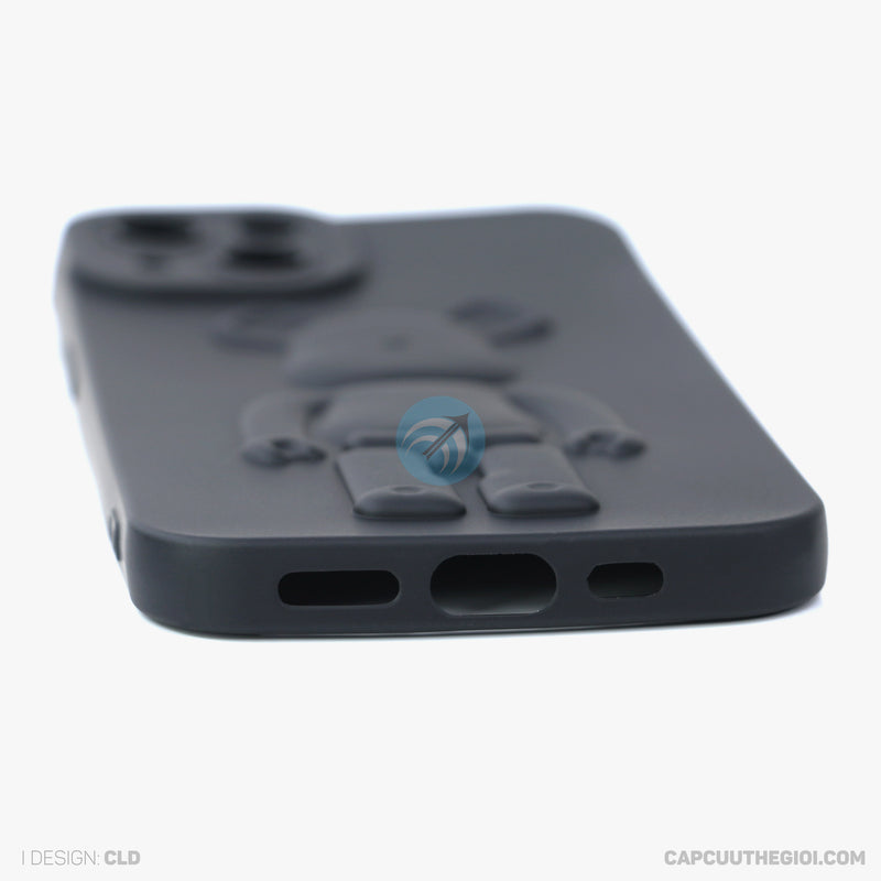 ỐP lưng IPHONE 13 6.1 hình nổi gấu đứng màu đen